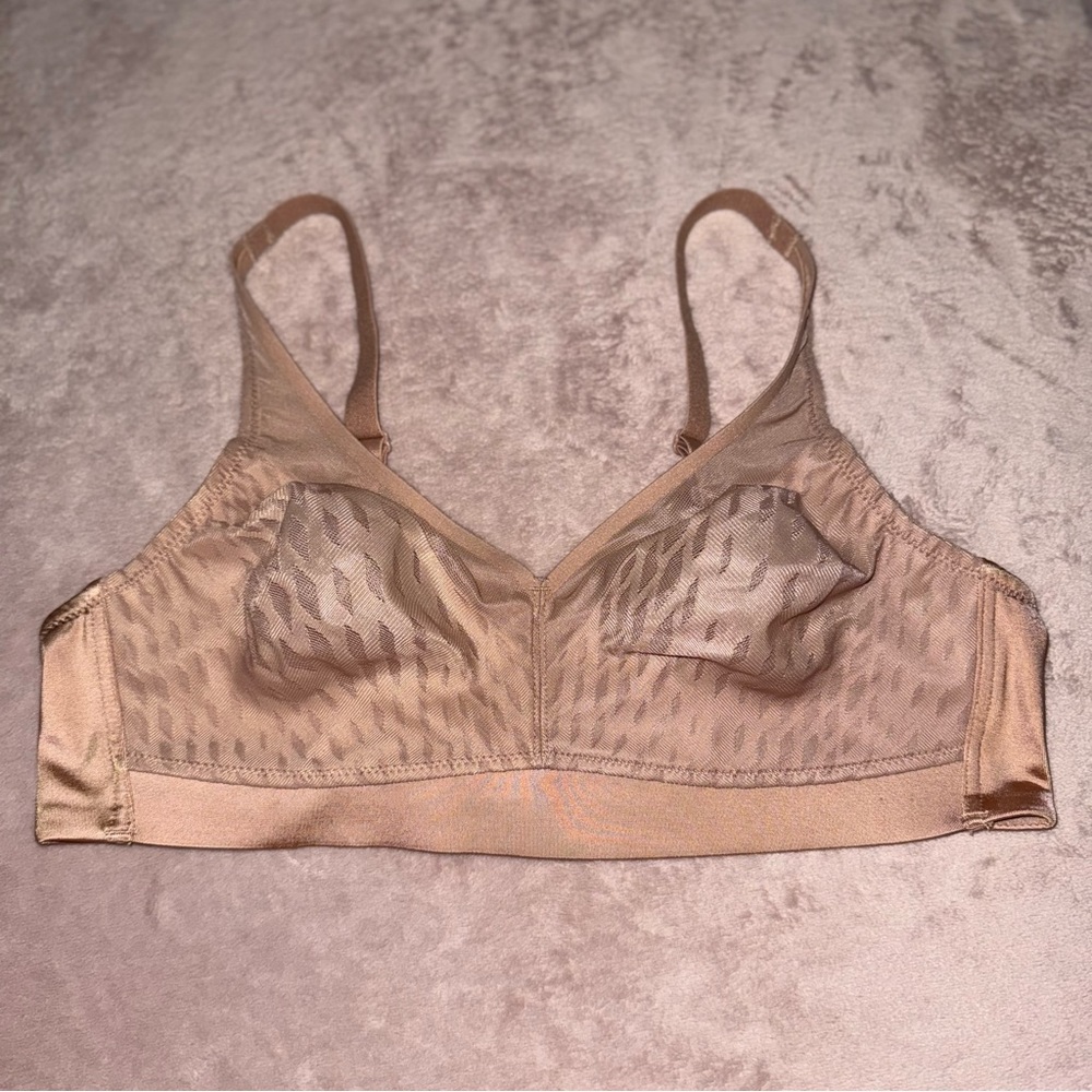 Wacoal bra size 38B